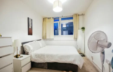 3 bed flat for sale